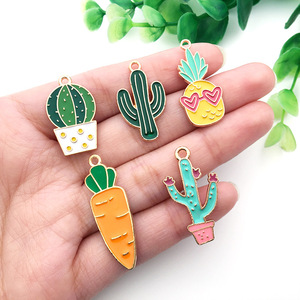Surtido de Dijes Esmaltados de <span class=keywords><strong>Cactus</strong></span>, Piña y Zanahoria en Tono Dorado, Aleación de Zinc para Pulseras de Amantes de las Plantas - Product Image 3
