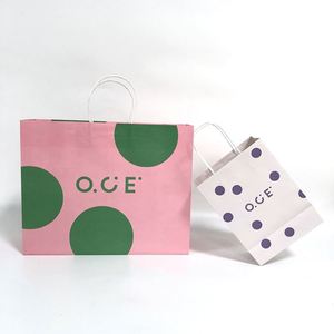 Bolsas de Papel Kraft Reciclado para Empacar Ropa, Zapatos y Calcetines con Asas de Parche y Logotipo Personalizado - Product Image 6