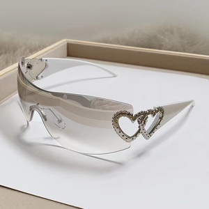 Connected Double Love <span class=keywords><strong>Lunettes</strong></span> de <span class=keywords><strong>soleil</strong></span> sans cadre en métal doré <span class=keywords><strong>Lunettes</strong></span> de style Y2K pour femmes hommes UV400 <span class=keywords><strong>Lunettes</strong></span> de <span class=keywords><strong>soleil</strong></span> sans cadre à la mode - Product Image 2