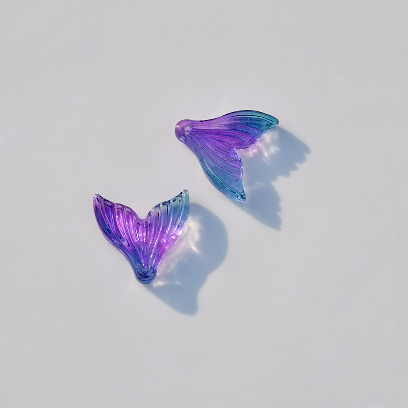Cola de pez azul violeta
