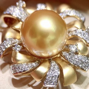 Nuevo Collar de Lino Genuino de Agua Dulce de la Serie Gris Plateado Refrescante de 9-10 mm con Colgantes y Dijes de Diamantes, Ligeras Imperfecciones - Product Image 4