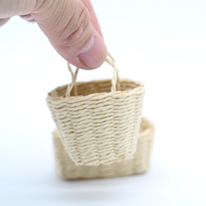Casa de muñecas ecológica de alta calidad, cesta tejida en miniatura, cesta de transporte para niños, Mini juguete, decoración de paisaje de vida - Product Image 3
