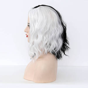 Pelucas <span class=keywords><strong>de</strong></span> Cosplay <span class=keywords><strong>de</strong></span> <span class=keywords><strong>Cruella</strong></span> <span class=keywords><strong>De</strong></span> <span class=keywords><strong>Vil</strong></span> para Mujer, Cortas y Rizadas, <span class=keywords><strong>de</strong></span> 36 cm, Mitad Negra y Mitad Blanca, sin Flequillo, <span class=keywords><strong>de</strong></span> Ainizi Wholesale - Product Image 5