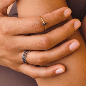 Anillo <span class=keywords><strong>de</strong></span> zafiro <span class=keywords><strong>azul</strong></span> en capas, joyería sencilla minimalista, Gemnel - Product Image 3