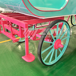 Calèche de style européen à quatre roues, de couleur bonbon, avec un auvent, idéale pour les visites dans les zones touristiques. - Product Image 6