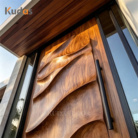 Porte d'entrée pivotante simple en bois massif sculpté à la main, design vague 3D de luxe, moderne, sur mesure pour villa, sculpture artisanale en bois