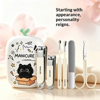Coffret Cadeau Portable de Soins Personnels : Coupe-Ongles, Ciseaux à Ongles, Repousse-Cuticules et Cure-Oreilles à Motifs Graffiti de Personnages de Dessins Animés