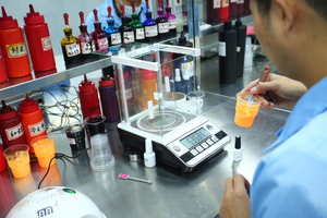 Gel Constructor de Uñas HemaTPO Free Spring Rain, Gel Constructor de Color con Purpurina, Gel Constructor Fuerte para Extensión de Uñas, Esmalte de Gel LED - Product Image 6