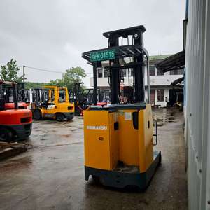 Chariot élévateur électrique Komatsu 1,5 tonne pour allées étroites, avec chargeur électronique et accessoires, garantie 2 ans - Product Image 4