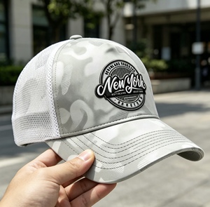 Gorra Trucker Blanca Personalizada con Camuflaje, 5 Paneles de Malla, Gorra de Béisbol Unisex con Logotipo Urbano y Cierre Ajustable - Product Image 6