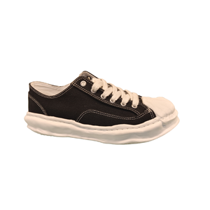 Zapatos planos de lona personalizables con suelas de concha antideslizantes y cómodos en estilos populares para primavera y otoño - Product Image 1