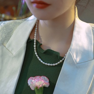Collar de Perlas Barrocas Versátil Nuevo de 2022 para Mujer, Diseño de Nicho de Lujo Ligero, en Capas y para Usar - Product Image 2
