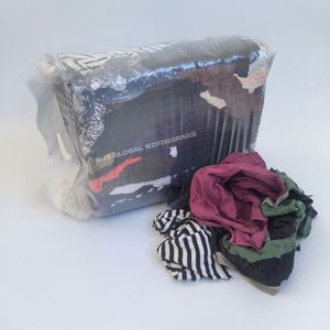 Trapos de limpieza industrial de camisetas recicladas de algodón 95-100% de colores mixtos de 10KG y 25KG - Product Image 1