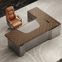 Bureau de direction moderne de luxe, bureau de direction, patron, bureau en forme de L, mobilier de bureau moderne