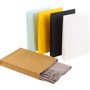 Enveloppe de courrier à fermeture automatique, logo personnalisé imprimé, enveloppe en papier Kraft extensible, pour la livraison de vêtements, 50 unités