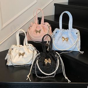 กระเป๋าสะพายไหล่สำหรับผู้หญิงรุ่นพี่2025แฟชั่นใหม่กระเป๋าถือประดับมุกสีเงินกระเป๋าสะพายข้างสายโซ่ - Product Image 1