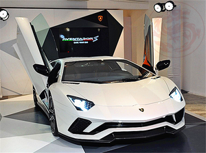 Runde ajustement parfait pour <span class=keywords><strong>Lamborghini</strong></span> <span class=keywords><strong>Aventador</strong></span> LP700 LP720 mise à niveau LP740S Sport pare-chocs avant OEM avec Kit de carrosserie de lèvre avant - Product Image 4