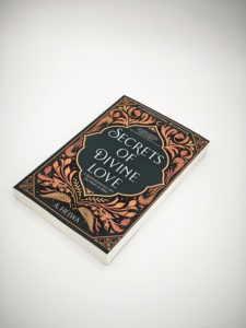 Stampa di <span class=keywords><strong>Libri</strong></span> con Copertina Morbida di Alta Qualità, Rilegatura Perfetta, 'Segreti dell'Amore Divino' con Goffratura, Vendita all'Ingrosso - Product Image 4