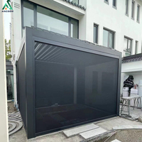 Pergola autoportante en aluminium ANCSEM avec lames orientables gris anthracite pour jardin, terrasse et protection solaire extérieure
