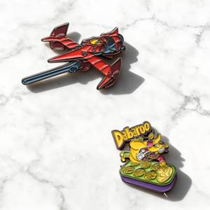 Épingles à revers personnalisées en gros, artisanat en métal, épingles en émail plaquées or, breloques - Product Image 4