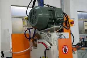 Máquina cortadora de tubos de cobre CNC Kx 425 de corte <span class=keywords><strong>Corener</strong></span> de calidad superior para ventas Máquina cortadora de tubos CNC hidráulica - Product Image 6