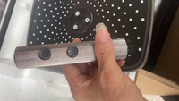 Nouveau produit : Douche murale à quatre fonctions avec touches de piano, trois types de pommeaux de douche, robinet de douche mural à poignée unique gris poli