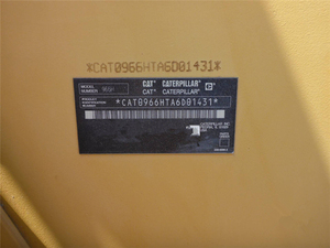 รถตักดิน CAT 966H มือสอง สำหรับงานหนัก งานก่อสร้าง มีสินค้าในสต็อก - Product Image 6