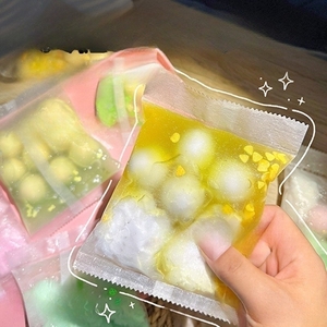 Balle anti-stress souple et piquante de couleur bonbon, faite à la main, en forme de boule Tangyuan, à presser, vente directe d'usine - Product Image 2