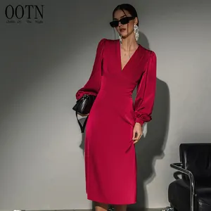 OOTN abiti in raso da donna Sexy arricciati 2023 lanterna manica lunga con scollo a v abito longuette da sera abito elegante da donna rosso