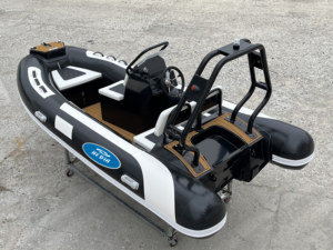Bateau semi-rigide en aluminium de luxe CE 390 12,8 pieds Orca avec cabine et moteur, bateau pneumatique pour la pêche SP390 L - Product Image 6