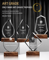Trophée en cristal personnalisé avec logo gravé et impression UV couleur pour récompenses des employés exceptionnels et commémoration des réunions annuelles