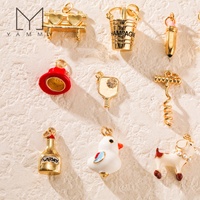 Yammy YFH033 Accessoires de bijouterie DIY européens et américains, pendentifs plaqués or, breloques en forme d'animaux, de raquettes, de clochettes et de bouteilles