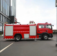 L'usine chinoise de fabrication de camions de pompiers exporte le camion d'extinction d'incendie intégré avec réservoir de mousse de 6000 L et réservoir d'eau de 2000 L