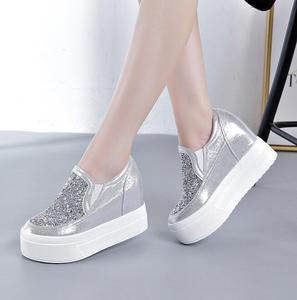 zapato de suela alta