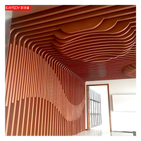 Panel de Techo Lineal con Tira Cuadrada de Aluminio Ondulado 3D, Panel de Madera, Metal Suspendido para Sala Moderna, Hoteles Falsos al Aire Libre
