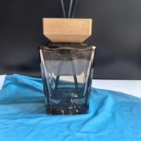 Nouveautés – Bouteille diffuseur d'aromathérapie en verre carré transparent, noir, marron, avec fond volcanique, 200 ml, 500 ml, avec couvercle en bois