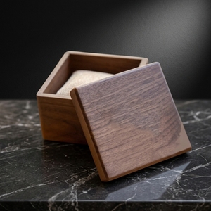 Coffret de montres haut de gamme en bois de noyer poli, fait main, gravé au laser, personnalisé, avec cadre photo et bougie artisanale - Product Image 2