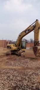 รถขุดตีนตะขาบไฮดรอลิก CAT 320D2 312D 315D มือสองพร้อมเครื่องยนต์ใหม่ 95% น้ําหนักใช้งาน 20 ตันสําหรับขาย - Product Image 2