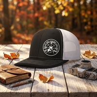 Gorra Trucker de 6 Paneles con Logotipo Personalizado, Parche de Cuero Repujado, Sarga Estampada 100% Poliéster, Gorra Deportiva Snapback con Patrón de Lazos para Unisex