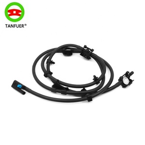 Boquillas de arandela de montaje de manguera de coche nuevo A2138609000 2138609000 línea de manguera con boquillas calentadas para <span class=keywords><strong>mercedes</strong></span>-benz W213 C238 - Product Image 1