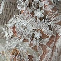 DELACE SXGN Dentelle Chantilly française avec broderie perlée et à sequins, tissu en maille à cils, motif floral, dentelle pour robe de mariée