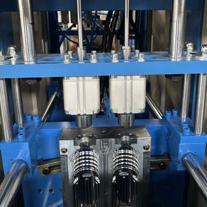 Máquina Sopladora de Botellas PET Manual de 2 Cavidades de Calidad Premium, Adecuada para la Producción de Varias Botellas PET de 100 ml a 2 L - Product Image 2