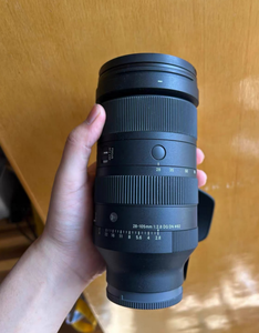 Objetivo 28-105mm f/2.8 DG DN Art E usado — un objetivo revolucionario con una apertura constante de f/2.8 a 105mm, en excelentes condiciones! - Product Image 2
