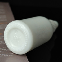 Flacon à pompe compte-gouttes d'huile de sérum pour le visage en verre en céramique de luxe 20ml 30ml 50ml emballage de luxe blanc