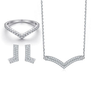 ชุดต่างหูรูปตัววีสีเงินสเตอร์ลิง925ชุดเครื่องประดับเจ้าสาวเทรนด์ใหม่สำหรับเป็นของขวัญวันครบรอบปีด้วยหินเพทาย - Product Image 1