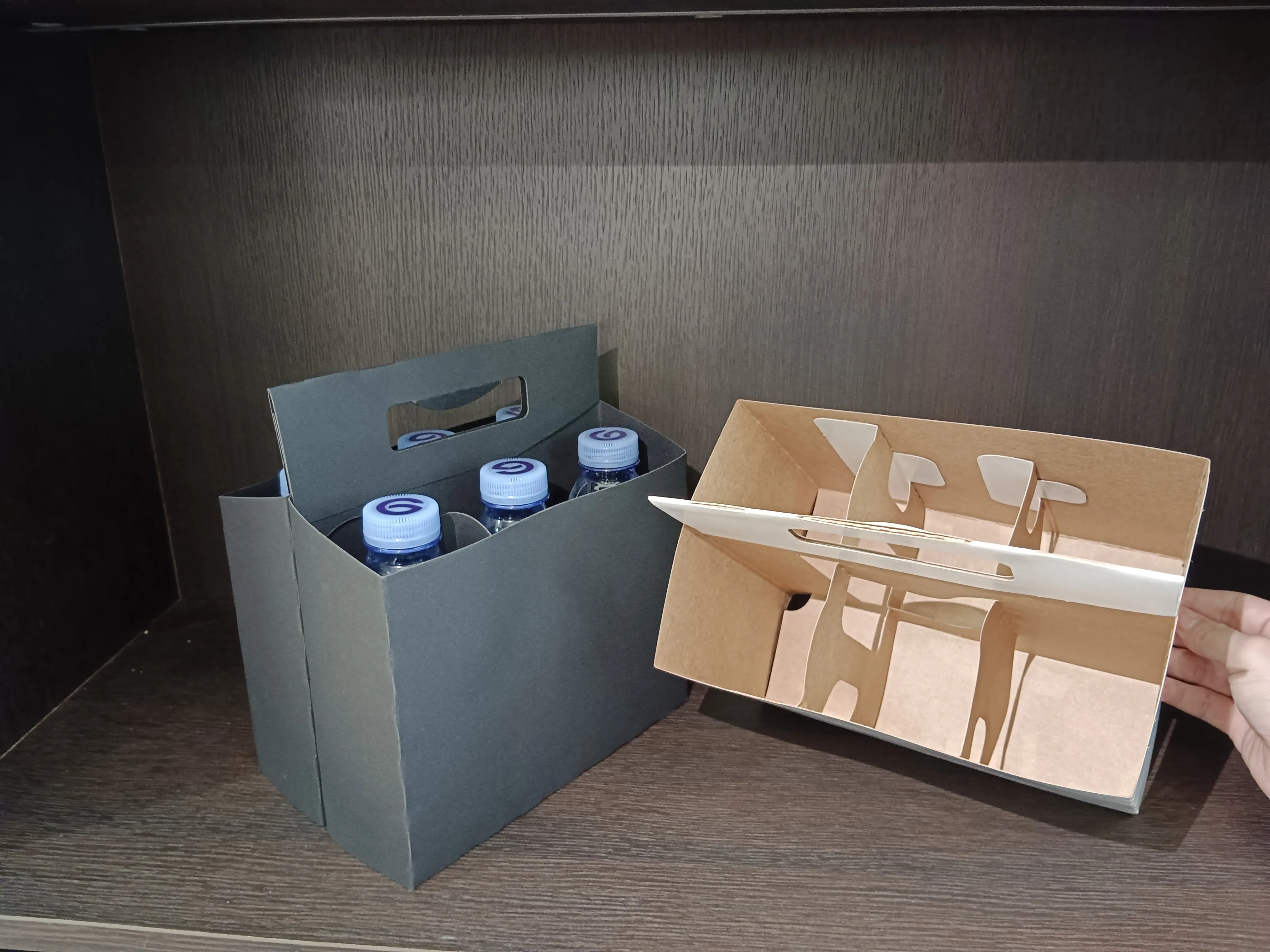 6 pack bottle carrier Kraft Cardboard paper cup holder 12 oz. Beer or wine Bottle Carrier for Safe And Easy Transport