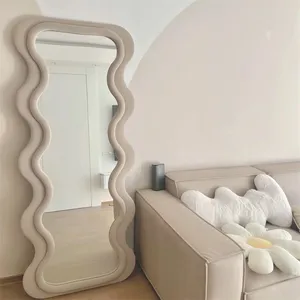 Nuovo salone di moda bellezza moderno tessuto ondulato velluto tutto il corpo personalizzato a figura intera soggiorno Decor specchi per la casa