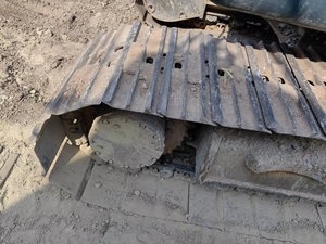 Excavatrice sur chenilles hydraulique Hyundai 150LC-9 d'occasion de bonne qualité, 13,5 tonnes, moteur Cummins, engrenage principal, 1000h, vente d'occasion - Product Image 5