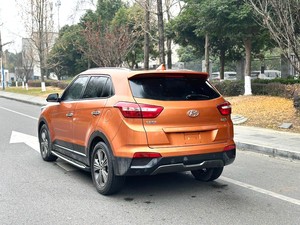 Hyundai Ix25 2015 1.6 DLX 2WD Automático, Auto Usado Barato, Volante a la Izquierda, SUV Compacto, Techo Panorámico - Product Image 4