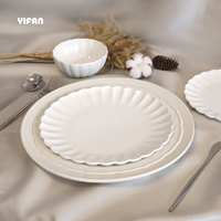 Service de vaisselle en porcelaine blanche gaufrée, durable et écologique, avec logo personnalisé, pour hôtels, restaurants et mariages